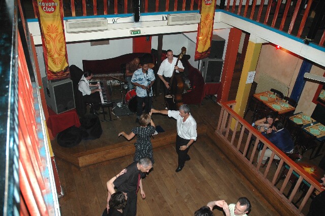 min 2006 10 03 latino 093